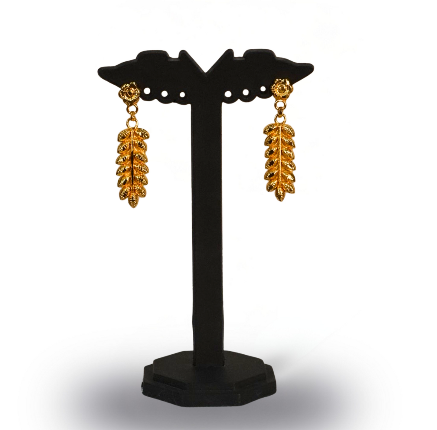 24K Gold-Plated Designer Net Crown Choker Necklace Set with Leaf Drop Earrings