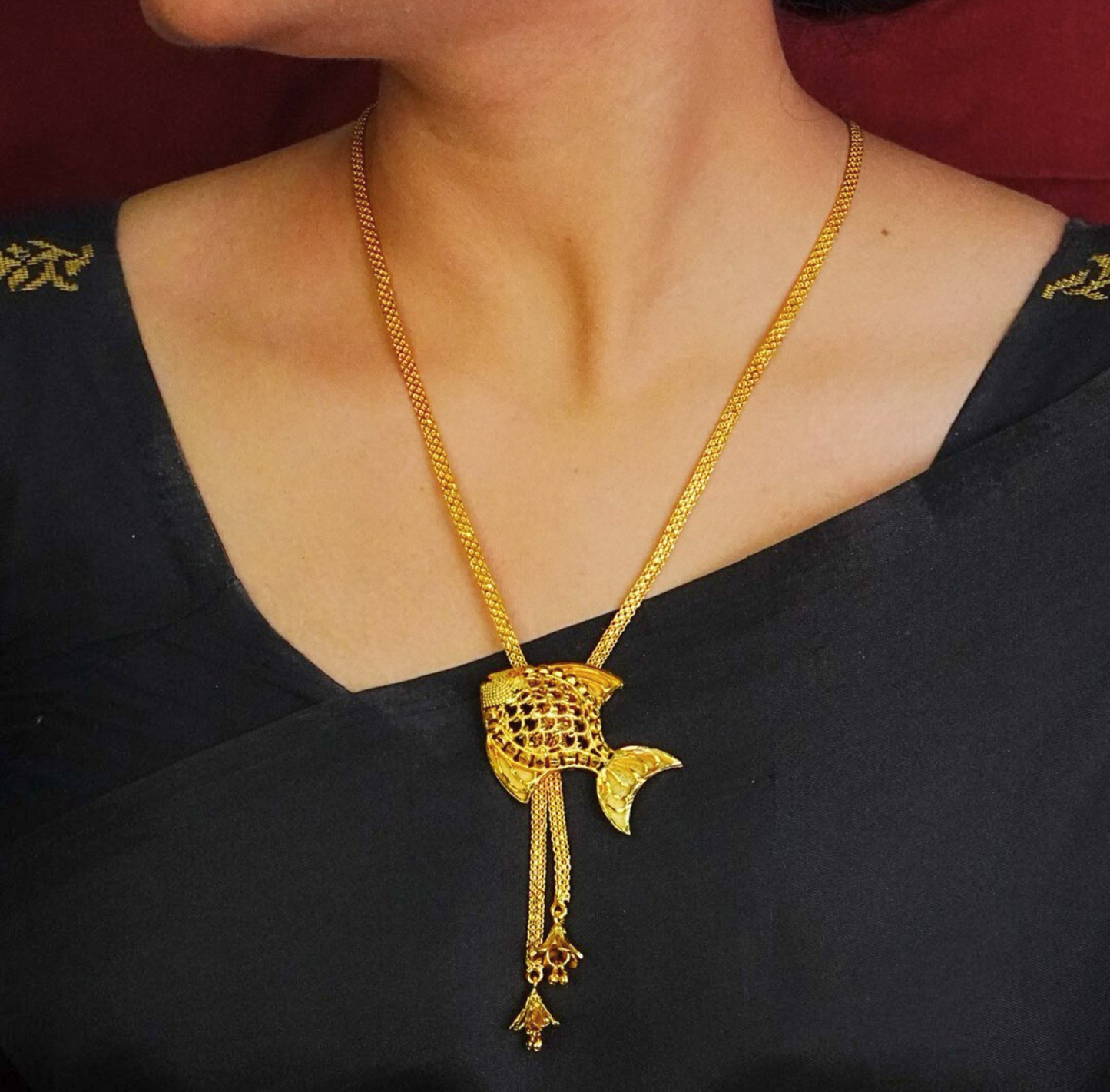 24K Gold-Plated Fish Motif Tie Chain – Elegant Long Pendant Set