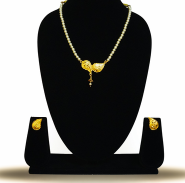 Golden Leaf Pearl Necklace Set – 24K Gold-Plated with Earrings