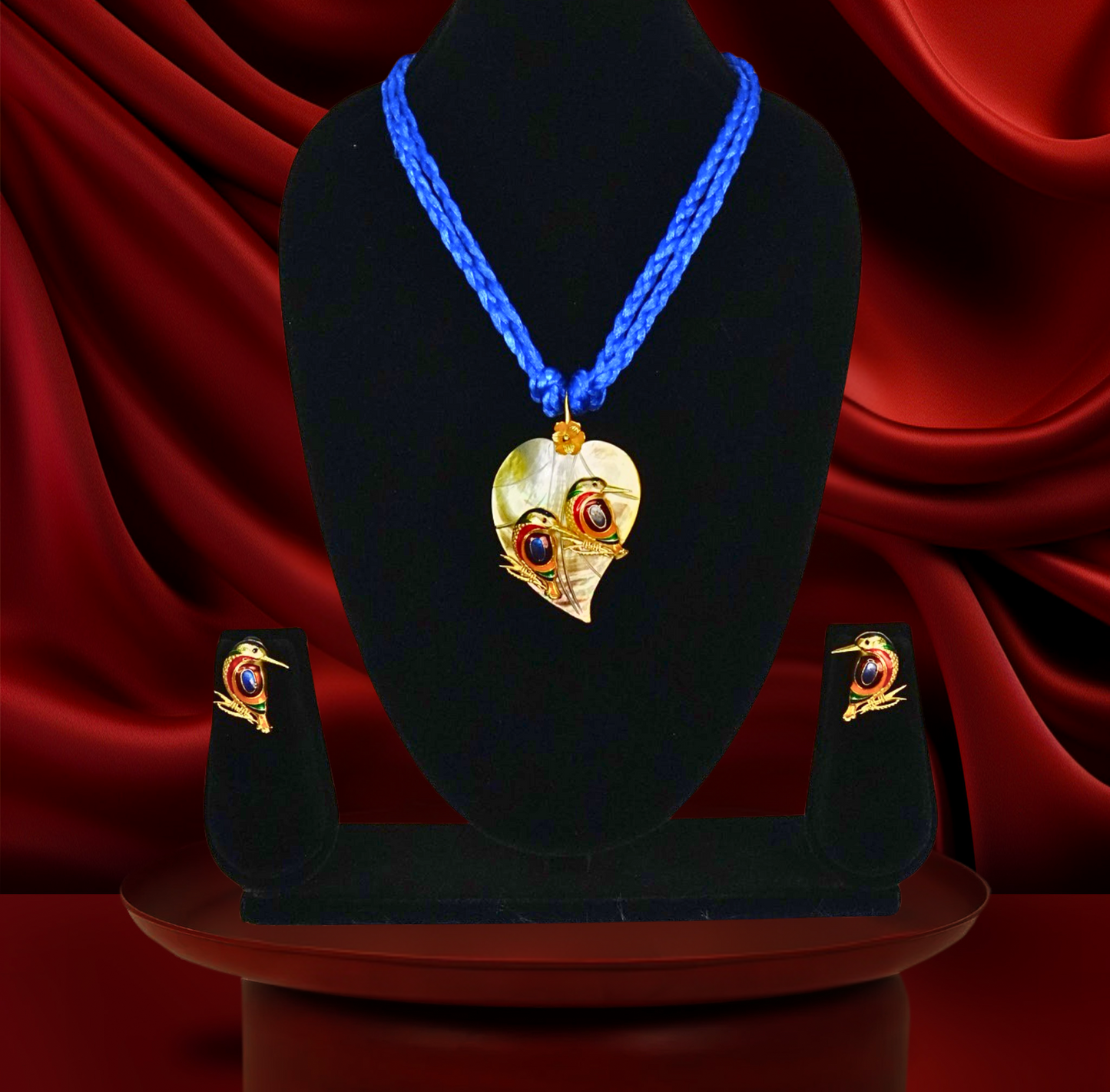24K Gold-Plated Heart shell Pendant with Dual Bird motif Design – Pendant Set with Earrings