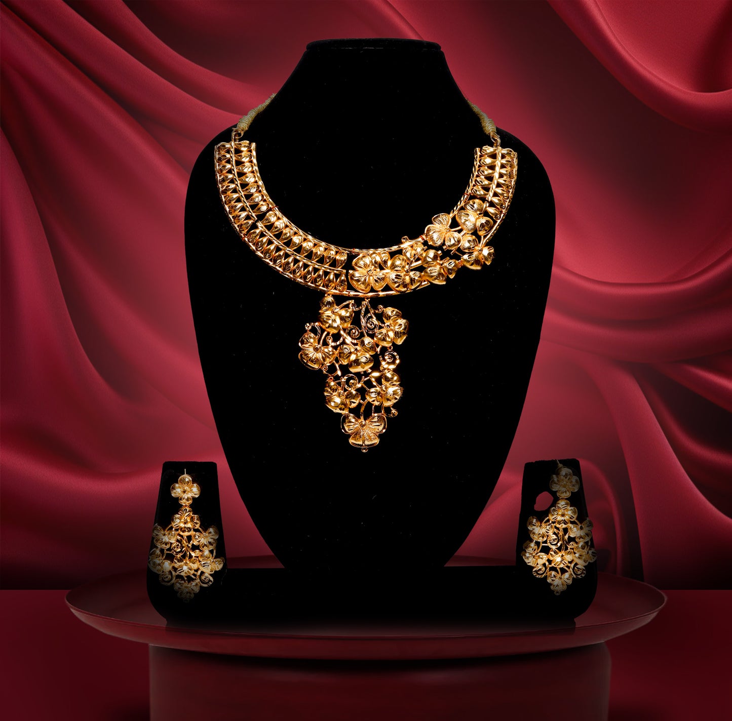 Golden Blossom Regal Set – 24K Gold-Plated Bridal Necklace & Earrings
