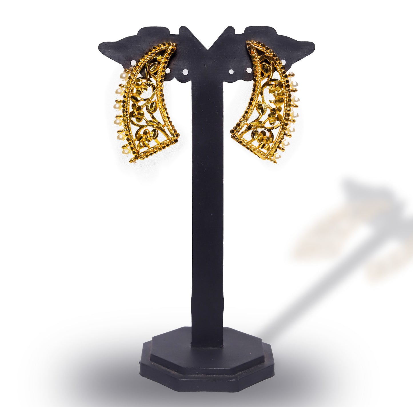 Elegant Floral Hasuli Design – 24K Gold Plated Necklace with AD and Moti Accents