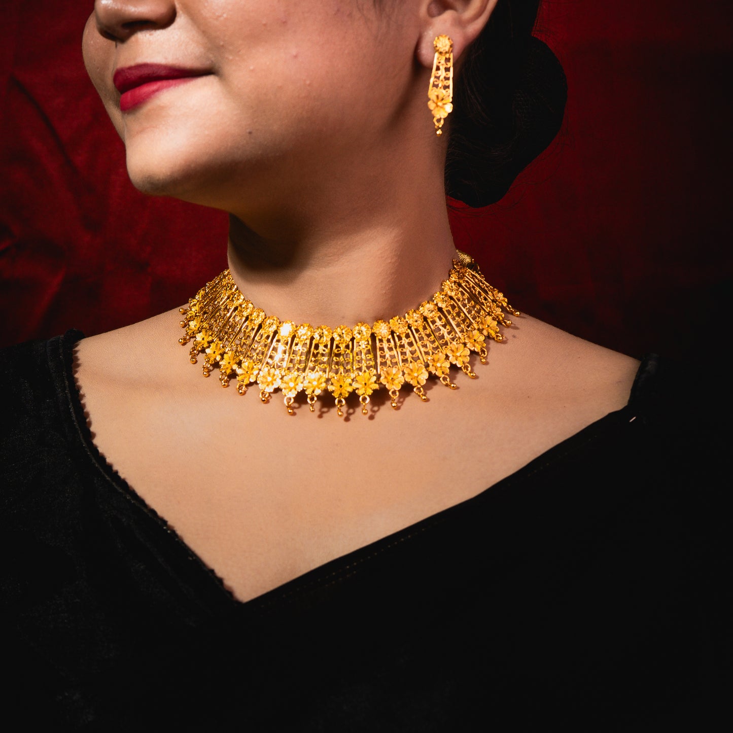 24K Gold-Plated Traditional Chatai Necklace Set with Earrings