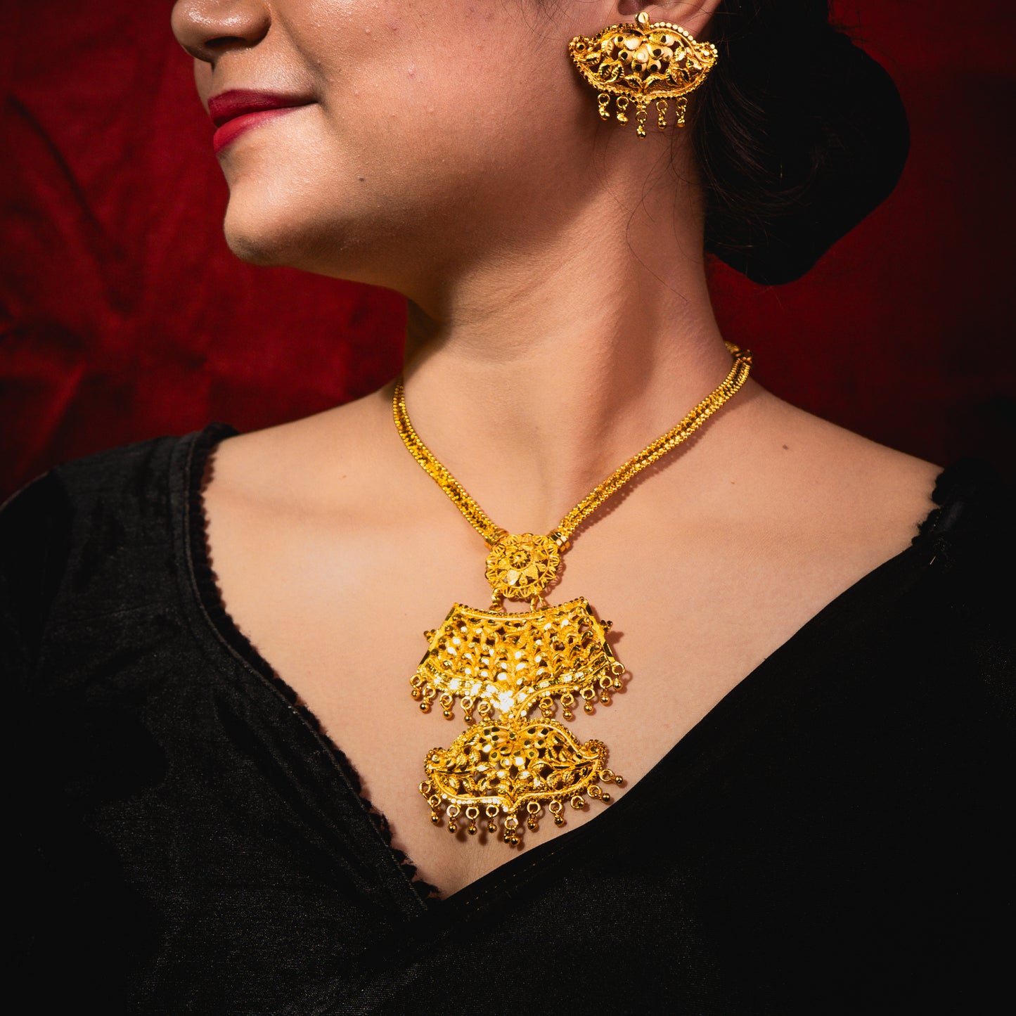 24K Gold-Plated Double-Pendant partywear necklace set