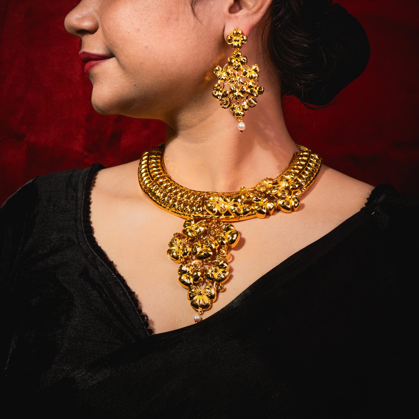 Golden Blossom Regal Set – 24K Gold-Plated Bridal Necklace & Earrings