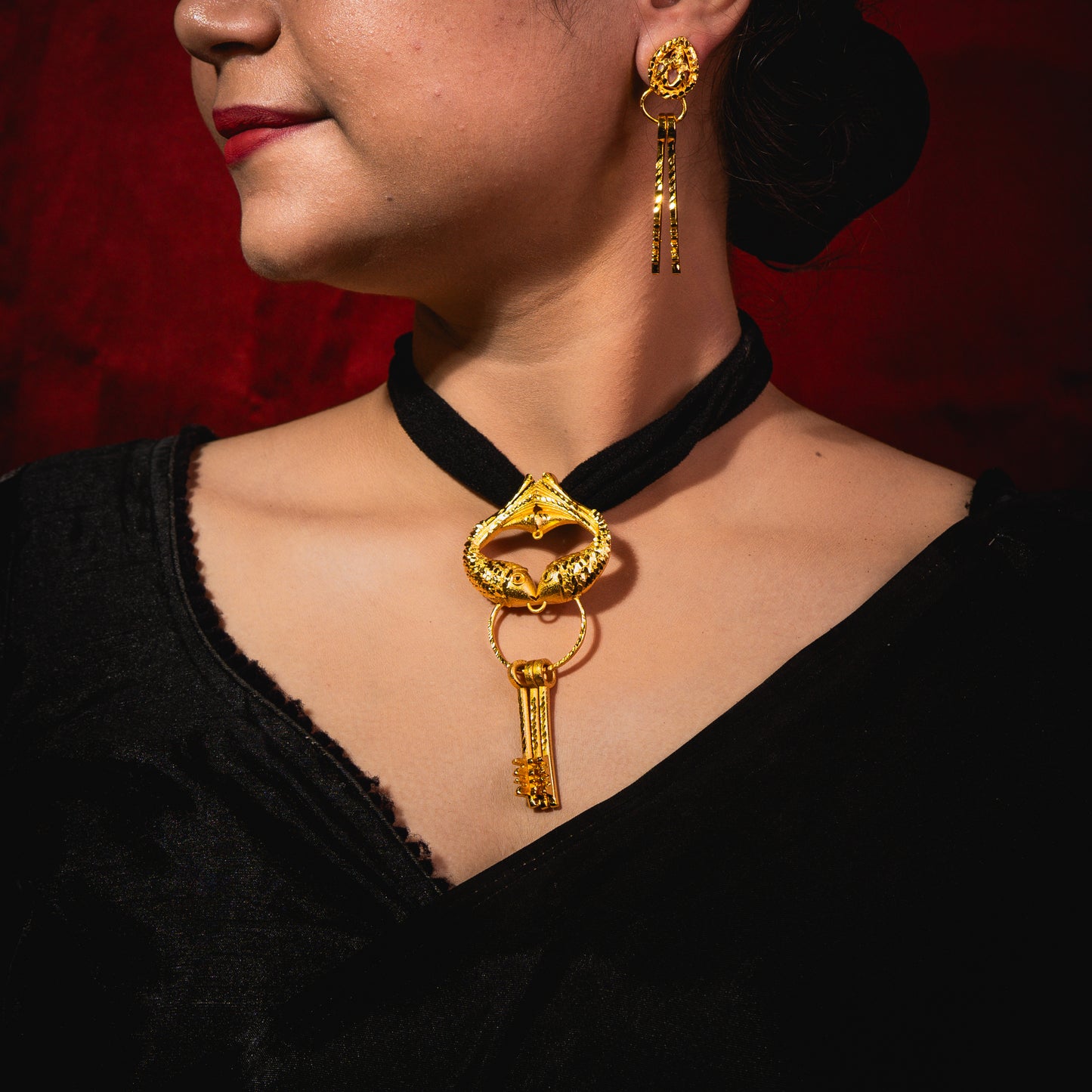 24K Gold-Plated Double Fish Motif Pendant Set – Symbol of Prosperity & Harmony
