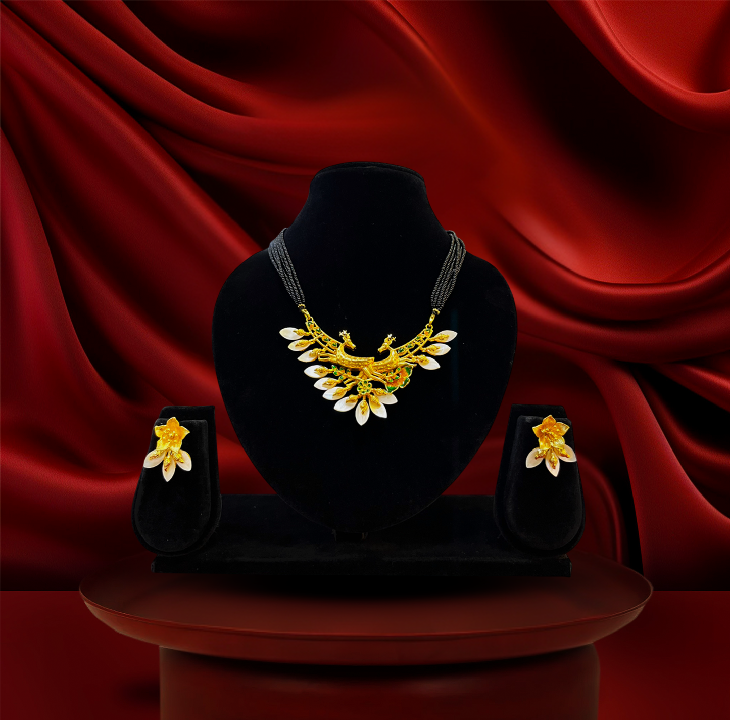 24K Gold-Plated - Peacock Shell Necklace Set with Earrings