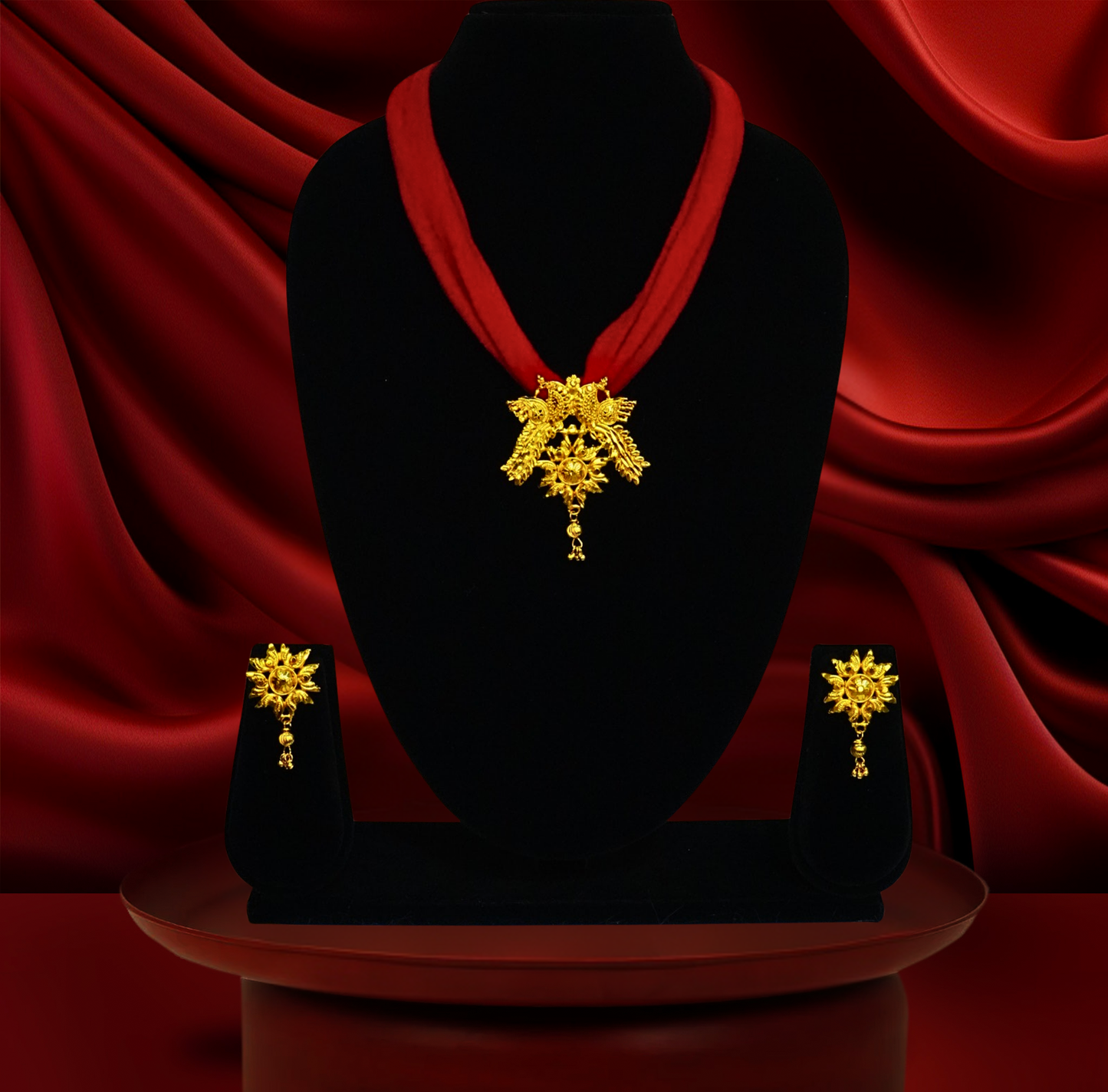 24K Gold-Plated Peacock Motif Pendant Set – Exquisite Craftsmanship & Regal Charm