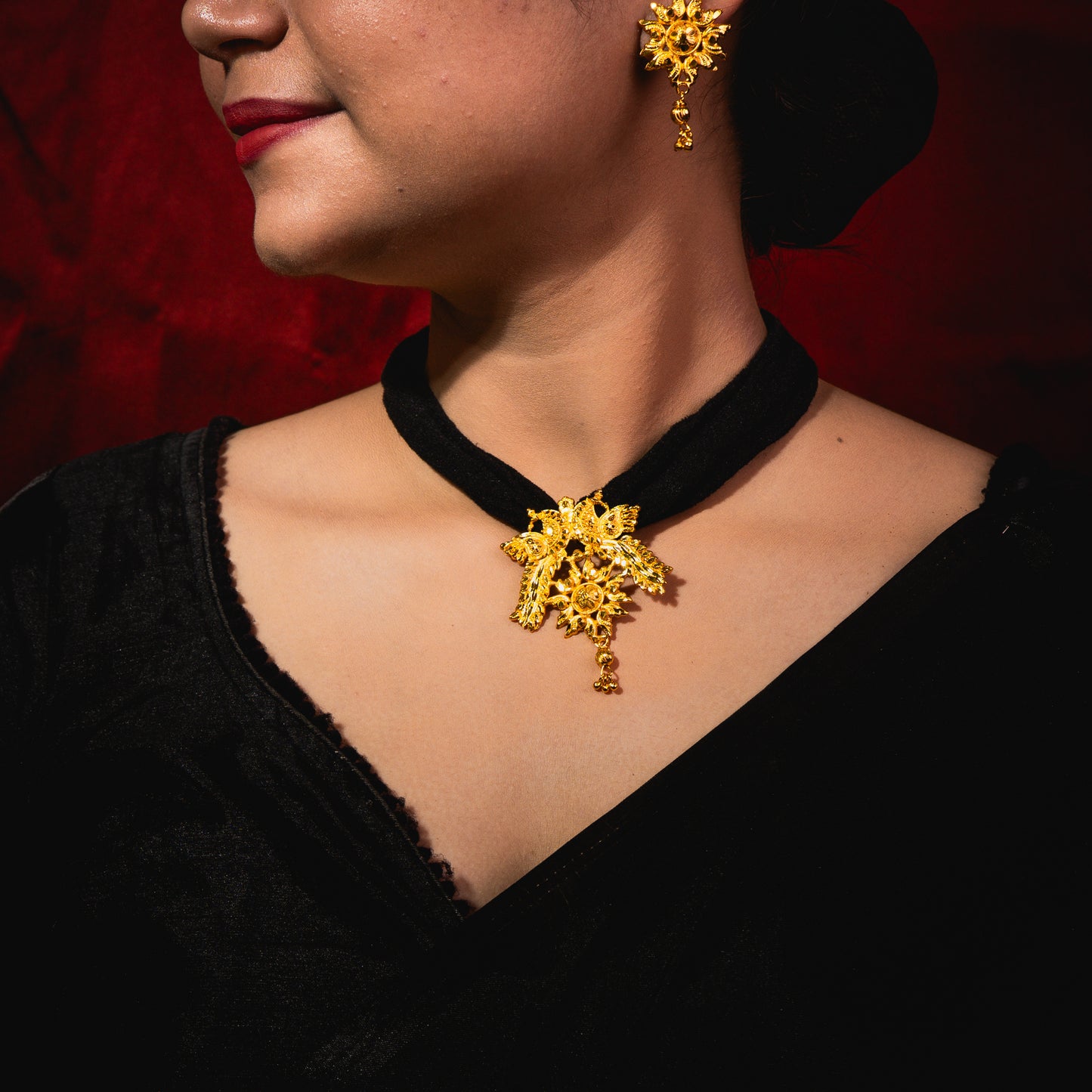 24K Gold-Plated Peacock Motif Pendant Set – Exquisite Craftsmanship & Regal Charm