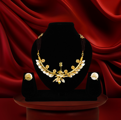 Golden Bird Motif original Shell Necklace Set – 24K Gold-Plated with Mother-of-Pearl Detailing